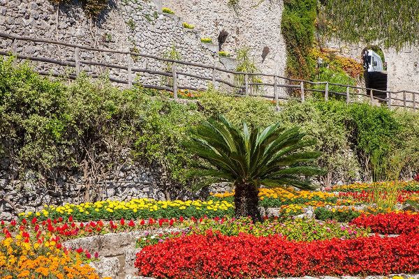 Eggers, Julie 아티스트의 Italy-Campania-Ravello Flower garden of Villa Rufolo over looking the Amalfi Coast작품입니다.